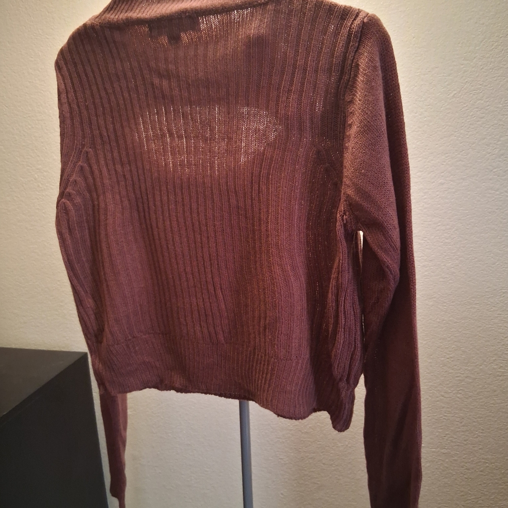 Chic Brown Ribbed Crop Top - Picture 5 of 5